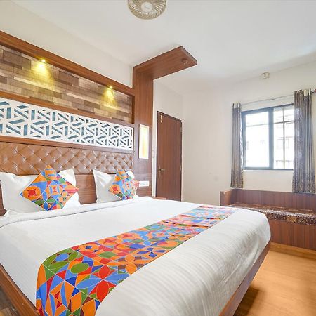 Fabhotel Qube - 800M From Ernakulam Junction South Railway Station Kochi Exterior photo