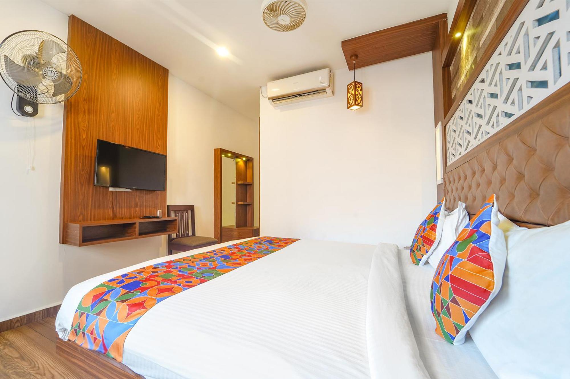 Fabhotel Qube - 800M From Ernakulam Junction South Railway Station Kochi Exterior photo